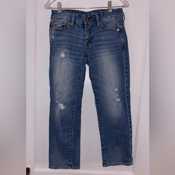 American Eagle Outfitters Denim - Womens AE destroyed Boy Fit cropped jeans size 2